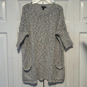 Express Lightweight Oversized Knit Short Sleeved Light Gray Sweater Size M/L EUC